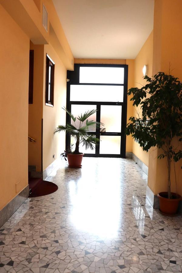 * La Casa Di Arti * 25 Min Dal Duomo Apartamento Milão Exterior foto